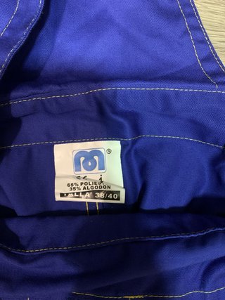 Mono de trabajo azul