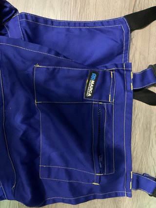 Mono de trabajo azul