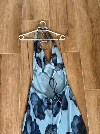 Vestido largo halter flores azules Zara