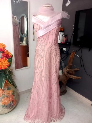 Abito elegante rosa