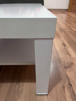 Mesa de centro blanca de madera