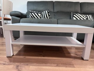 Mesa de centro blanca de madera