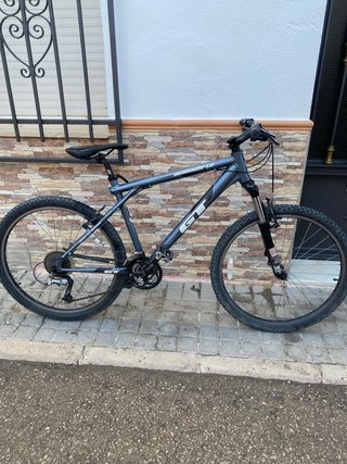 Bicicleta de Montaña GT Avalanche 2.0