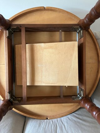 Mesa y 2 Sillas de Madera