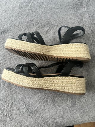 Sandalias Sfera cuña esparto negras