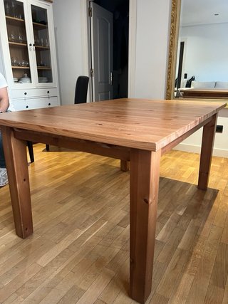 Mesa comedor extensible de pino + 4 sillas
