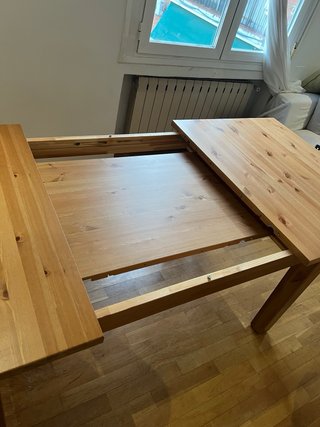 Mesa comedor extensible de pino + 4 sillas