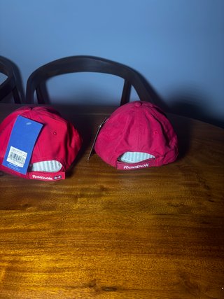 Confezione da 2 Cappelli Reebok Rossi