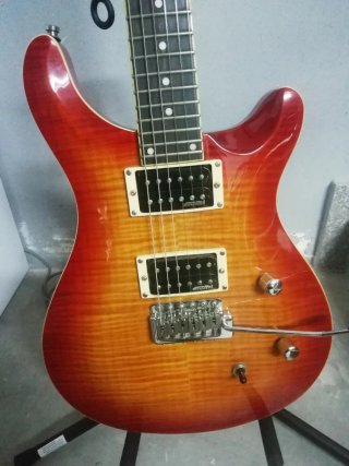 Guitarra Harley Benton Deluxe