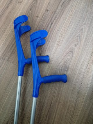 Muletas marca ortoiberica nuevas hasta 130 kgs