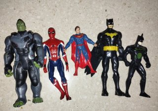 Figuras Marvel y DC 5€ cada muñeco