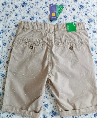 Pantalón corto BENETTON niño T.8-9. A ESTRENAR