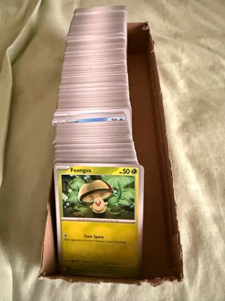 Lote 605 Cartas Pokémon Modernas