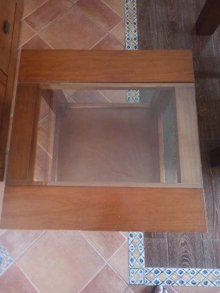 Mesa auxiliar madera y cristal. 60x60 y alto 47