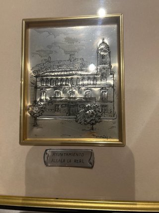 Pareja cuadros repujados plata