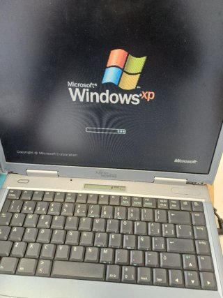 Fujitsu Siemens AMILO-D CY 23