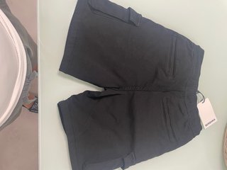 Pantalón corto cargo negro Bershka Talla XS