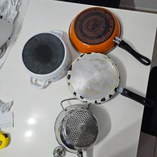 Set de cocina: Olla, sartén y pasapurés