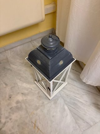 Farol de madera para velas