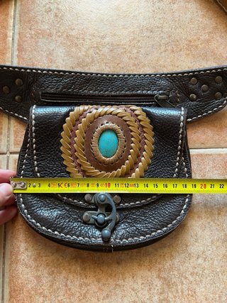 Riñonera de Piel Marrón con Turquesa