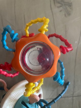 Juguete sensorial para bebé