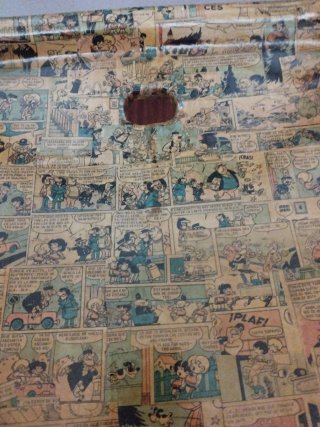 2 Sillas Decoradas con Cómics