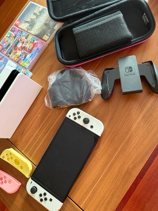Nintendo Switch OLED Blanca + Juegos