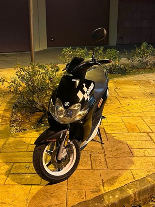 Yamaha Jog RR Agua Negra/Blanca