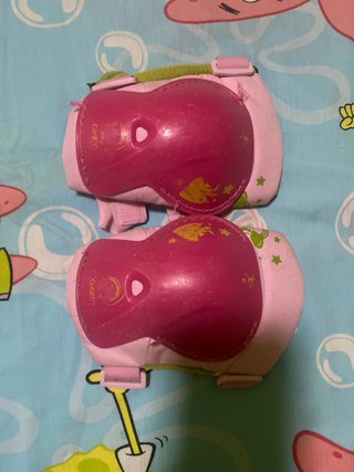 Casco y protecciones Oxelo rosa XXS