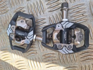 Pedales Shimano XT enduro gravel