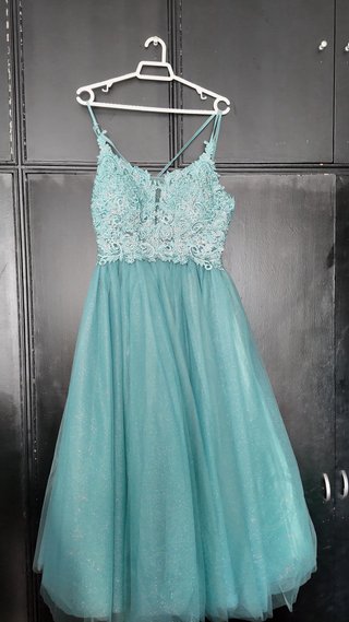 Vestido de fiesta largo con pedrería