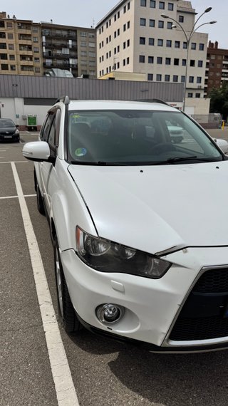 Mitsubishi Outlander 2012