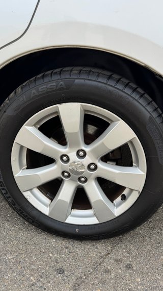 Mitsubishi Outlander 2012