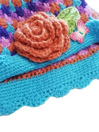 Gorro Arco Iris con Rosa aplicada Teen y Adultos