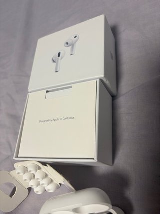 Apple AirPods Pro 3 (2025)