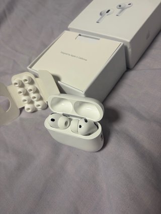 Apple AirPods Pro 3 (2025)