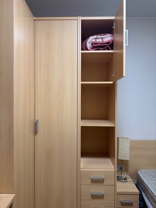 Conjunto de Muebles de Dormitorio (Armario, Escrit