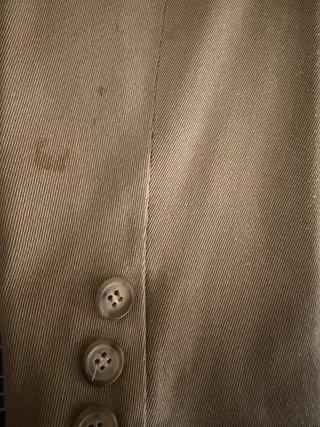 Traje chaqueta y falda beige Benetton