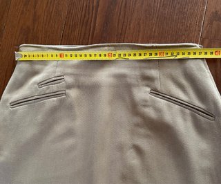Traje chaqueta y falda beige Benetton