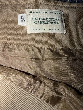 Traje chaqueta y falda beige Benetton