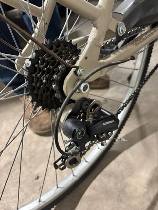 VALENCIA Bicicleta City 300 Shimano 6V