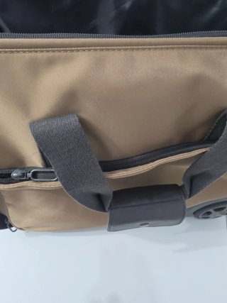 Maleta de viaje con ruedas.