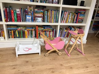 Carrito (15€) Trona (15€) y camita (10€)