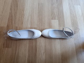 Zapatos niña beige talla 37, una sola puesta