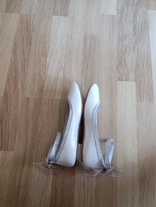 Zapatos niña beige talla 37, una sola puesta