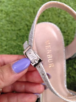Zapatos de tacón plateados talla 36