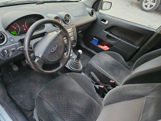 Ford Fiesta 2004