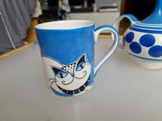 Tetera y Taza Cerámica Azul y Blanca