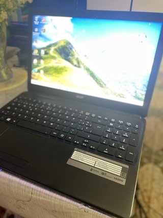 Acer Aspire E1-522 Portátil Negro