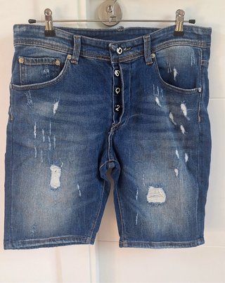 Bermudas chico T.M desgastadas